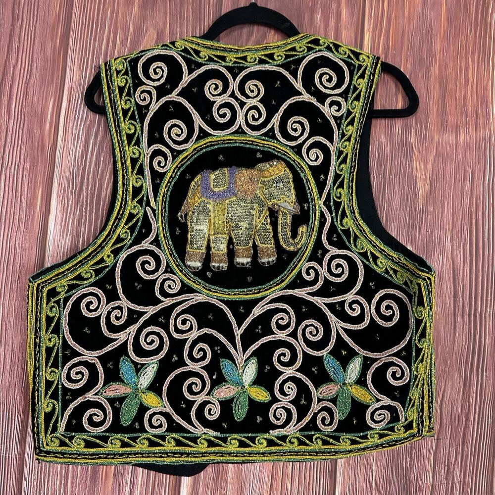 Carol Horn Workshop‎ Vest M/L Vintage Hand Embroidered Elephant Sequined - Picture 3 of 8